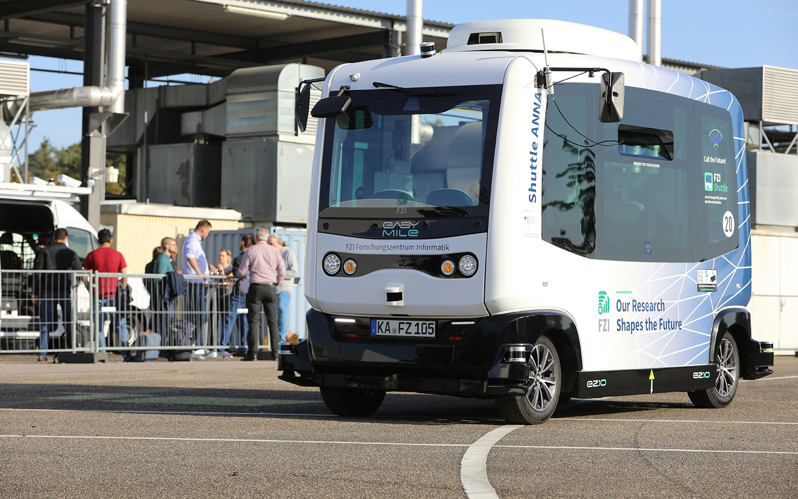 FZI-Shuttle KIGLIS Abschlussveranstaltung auf dem KIT Campus OST