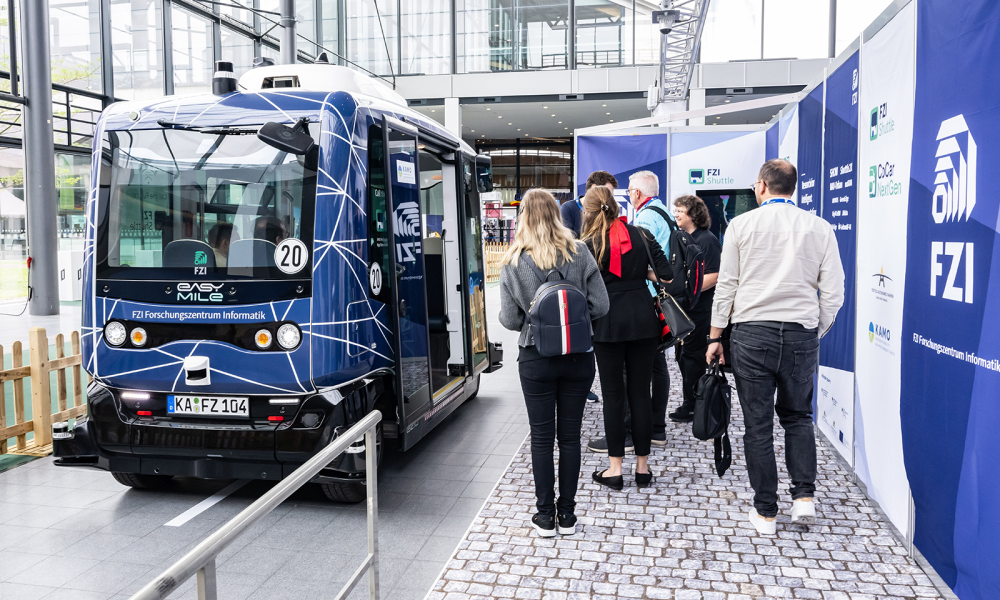header-bild-fzi-shuttle